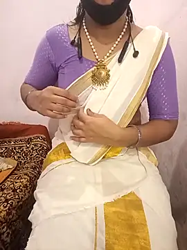 Mallu-Gayathri Arun online show from October 2025 05:18:01 AM