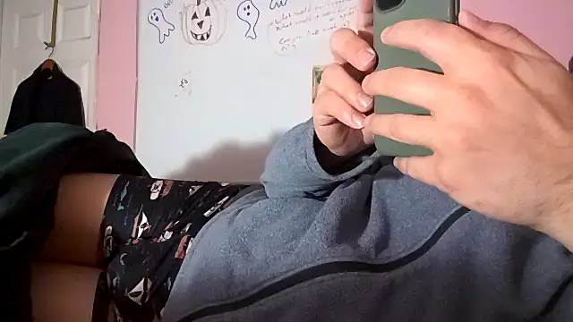 Snapshot of uncuthubs chatting on October 2025 04:25:02 AM uncuthubs online show from October 2025 04:25:02 AM