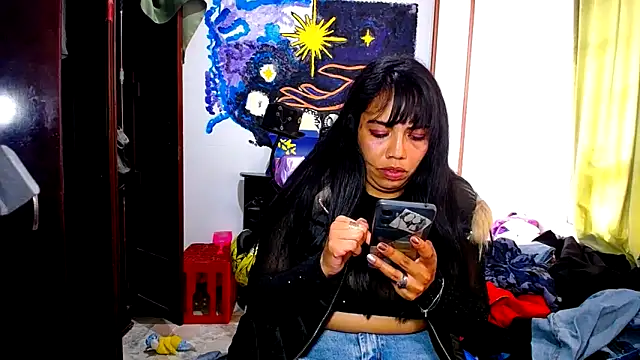 Snapshot of AmaraRoberts420 chatting on June 2026 04:21:02 PM AmaraRoberts420 online show from June 2026 04:21:02 PM