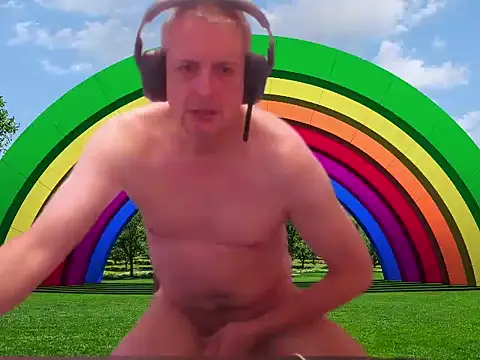 JulioMaximus online show from June 2026 10:03:02 PM