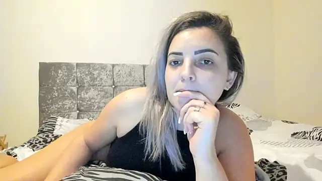 leilahot14 online show from January 2025 02:24:02 PM