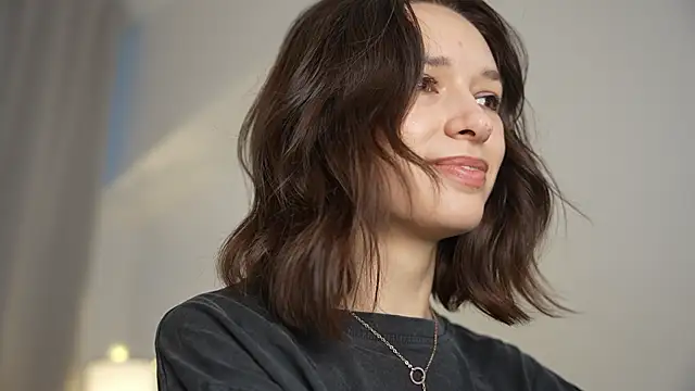 Snapshot of VivianLy_ chatting on January 2025 11:48:02 AM VivianLy online show from January 2025 11:48:02 AM