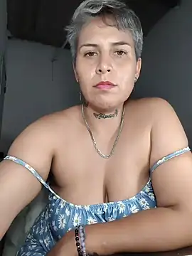 Yessi rousse online show from May 2026 11:45:02 PM