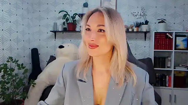 Snapshot of MillaXQueen chatting on March 2026 03:07:01 PM MillaXQueen online show from March 2026 03:07:01 PM