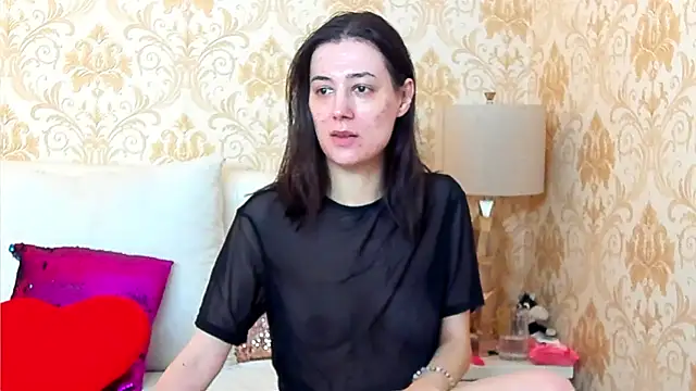 JuliaHunts online show from January 2026 05:54:02 AM