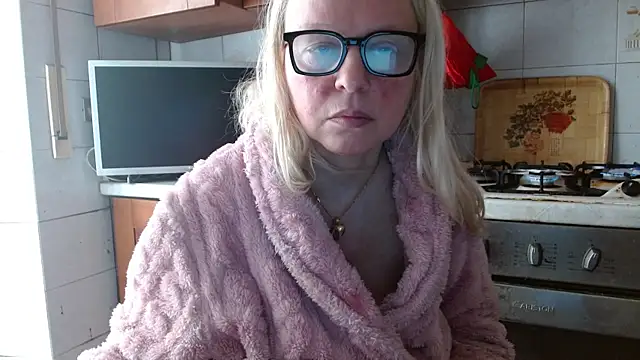 martachatte online show from April 2026 06:49:02 AM