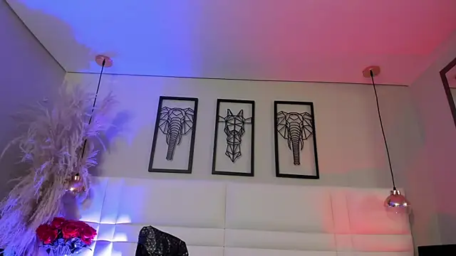 Rebeca jones online show from November 2025 12:55:01 PM