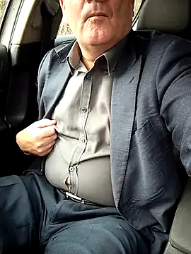 Snapshot of stiffandlubed@xh chatting on October 2025 10:05:01 PM stiffandlubedxh online show from October 2025 10:05:01 PM