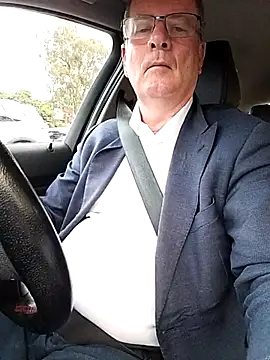 stiffandlubedxh online show from April 2026 09:26:01 PM