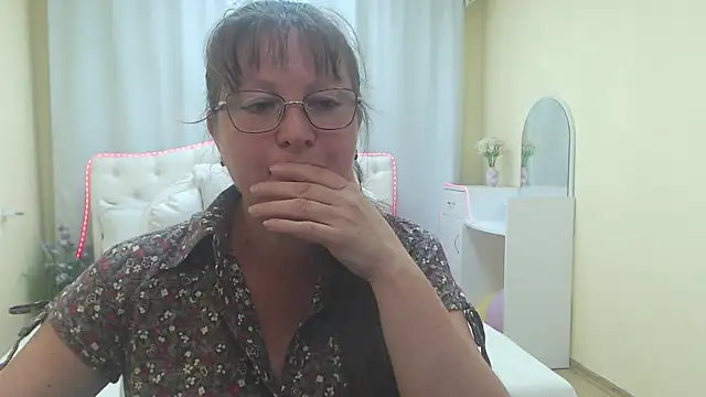 VanessaHotts online show from July 2026 06:58:02 AM
