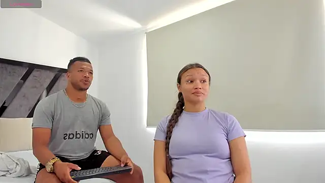 AnnieAndStefan online show from December 2024 03:26:01 PM