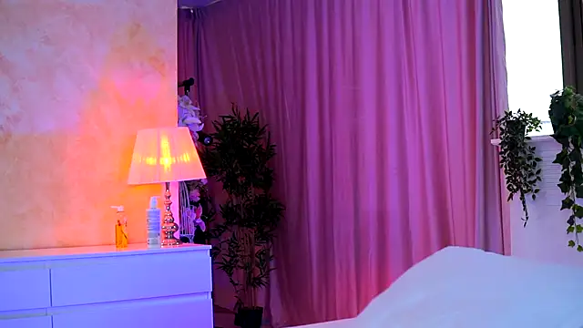 Snapshot of ArtTeasee chatting on November 2025 09:11:01 AM ArtTeasee online show from November 2025 09:11:01 AM