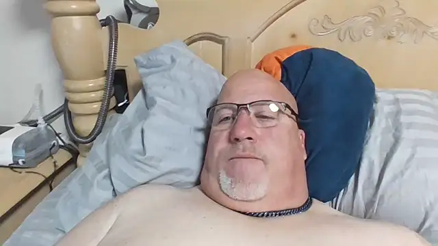 Bigbear0563 online show from April 2026 04:07:02 PM