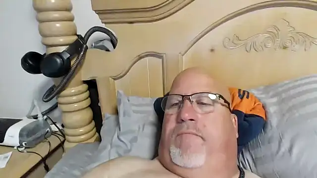 Bigbear0563 online show from June 2026 05:56:02 PM