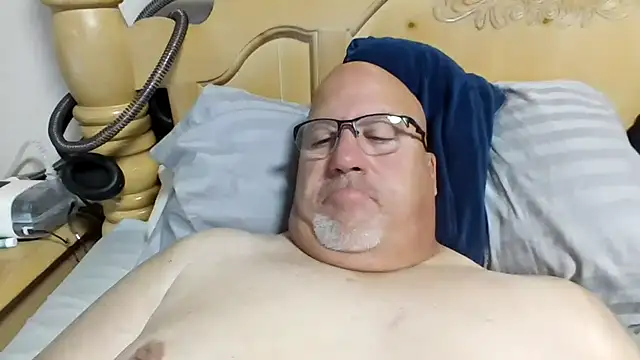 Bigbear0563 online show from August 2026 05:49:02 PM