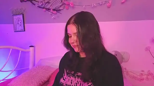 Mey moon online show from March 2026 05:02:01 AM