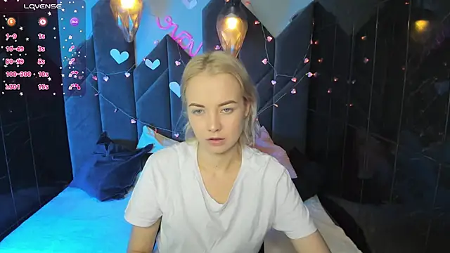 StephanieSweety online show from February 2025 02:02:01 PM