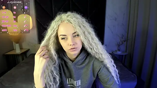 StephanieSweety online show from March 2025 01:50:02 PM