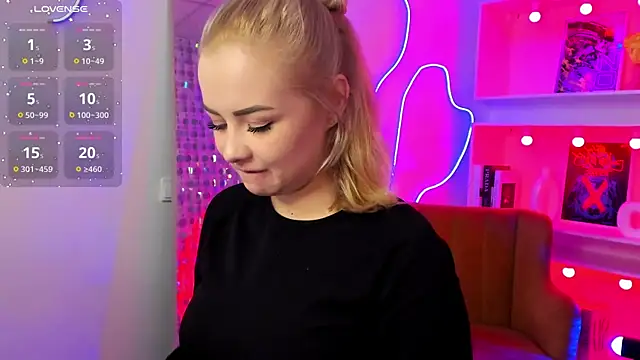 StephanieSweety online show from April 2026 05:25:02 PM