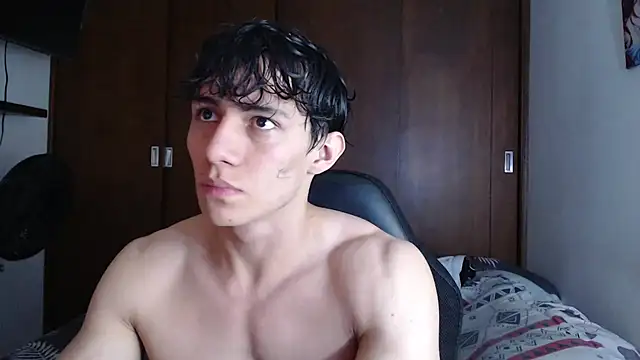 aresholland online show from December 2024 02:27:02 PM