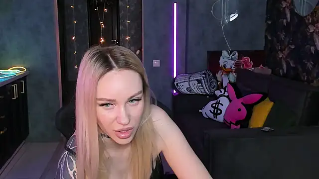 Blckmirrorr online show from April 2026 02:58:01 PM