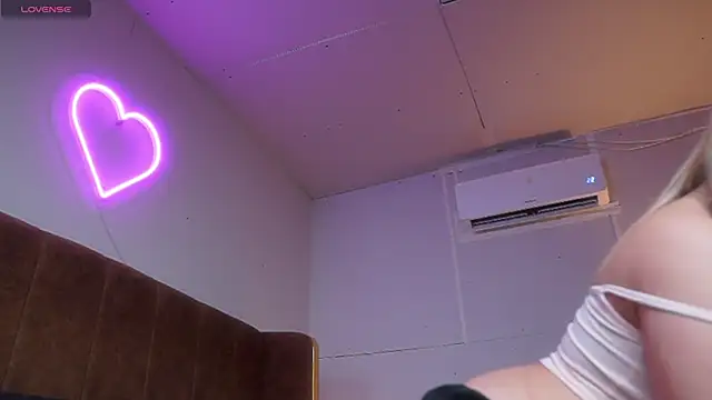 laybunny1 online show from July 2026 01:32:02 AM