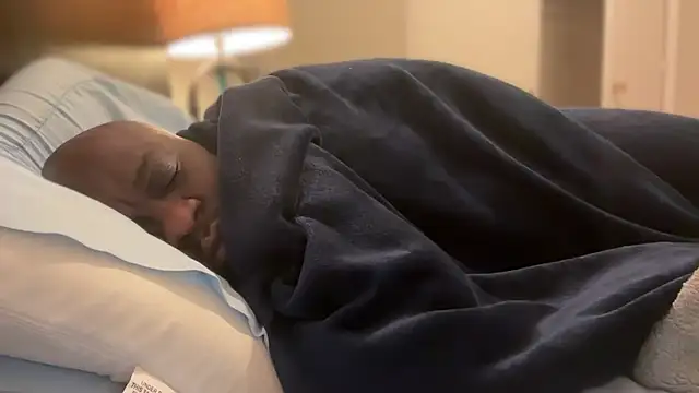 Snapshot of africandickxxl chatting on November 2025 12:32:01 AM africandickxxl online show from November 2025 12:32:01 AM