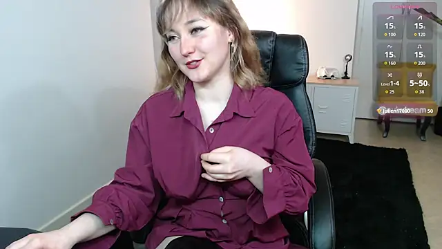 Crystal-dreamt online show from April 2026 12:27:02 PM