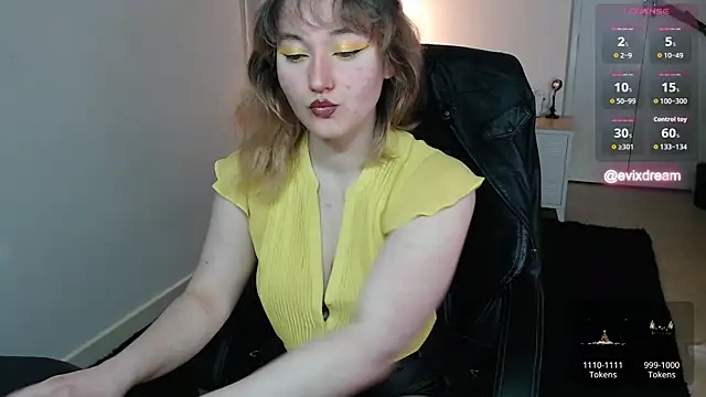 Crystal-dreamt online show from April 2026 08:53:02 AM