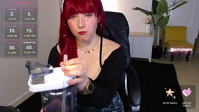 Crystal-dreamt online show from May 2026 01:07:02 PM
