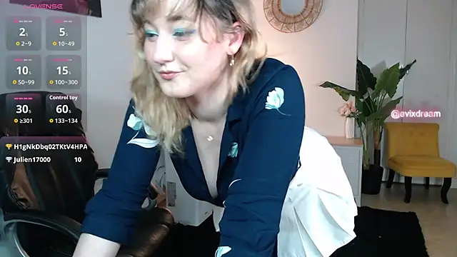 Crystal-dreamt online show from June 2026 01:17:02 PM