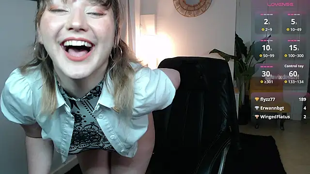 Crystal-dreamt online show from June 2026 09:10:01 AM