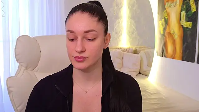 Snapshot of moniqque chatting on May 2026 10:10:01 AM moniqque online show from May 2026 10:10:01 AM