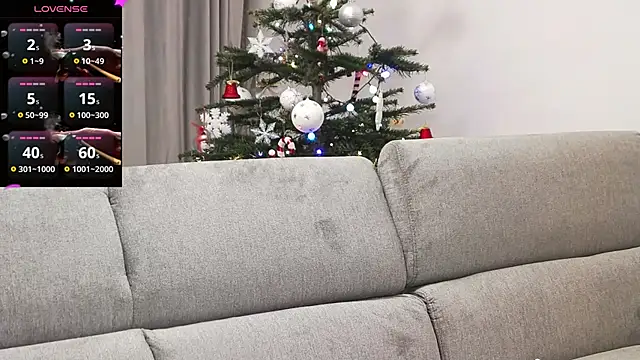 Snapshot of Kailynn_Moenn chatting on January 2025 09:36:02 PM Kailynn Moenn online show from January 2025 09:36:02 PM