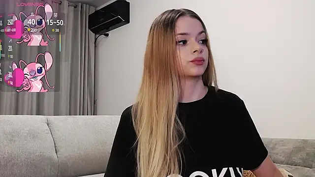 Snapshot of Kailynn_Moenn chatting on March 2025 09:59:02 PM Kailynn Moenn online show from March 2025 09:59:02 PM