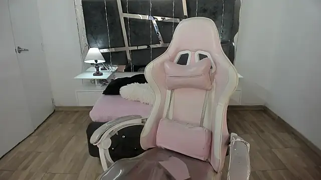 Snapshot of victoria_rosse520 chatting on March 2025 08:31:02 PM victoria rosse520 online show from March 2025 08:31:02 PM