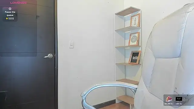 Snapshot of victoria_rosse520 chatting on October 2025 12:55:01 PM victoria rosse520 online show from October 2025 12:55:01 PM