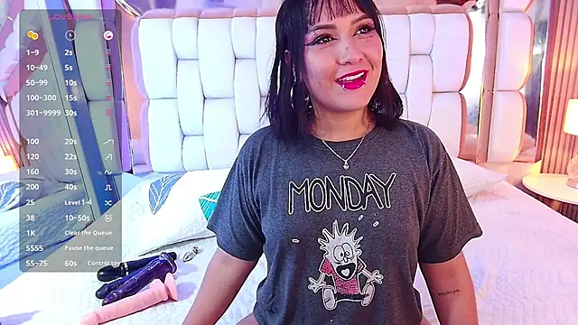 valkiria moore online show from February 2025 08:05:02 PM