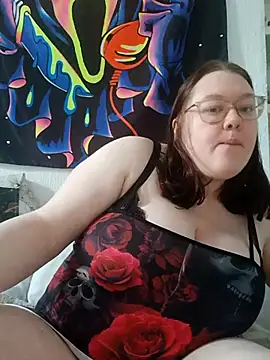 Sexycurvyemilyy online show from April 2026 02:00:02 PM