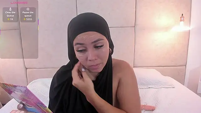 abby gibson online show from December 2025 06:37:02 PM