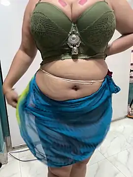 Sexybomb33 online show from October 2025 08:22:01 AM