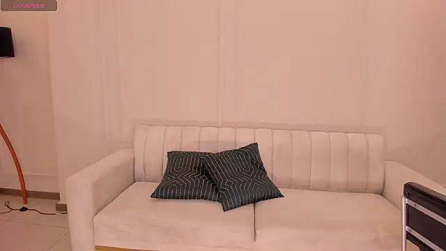 Snapshot of SunnyRivers chatting on November 2025 05:23:01 PM SunnyRivers online show from November 2025 05:23:01 PM