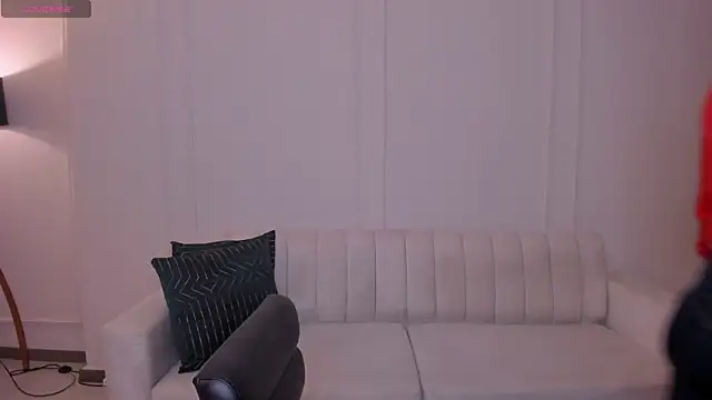 Snapshot of SunnyRivers chatting on November 2025 06:18:02 PM SunnyRivers online show from November 2025 06:18:02 PM