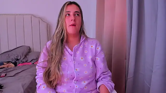 Hanna86 online show from April 2026 01:54:02 PM