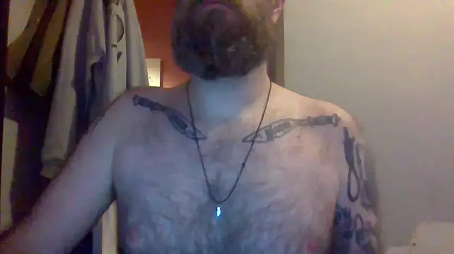 Snapshot of Thrillhouse chatting on October 2025 04:44:02 PM Thrillhouse online show from October 2025 04:44:02 PM