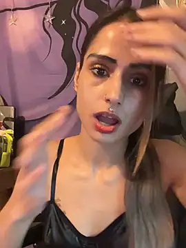 LaPetitechienne1 online show from December 2024 09:09:02 PM