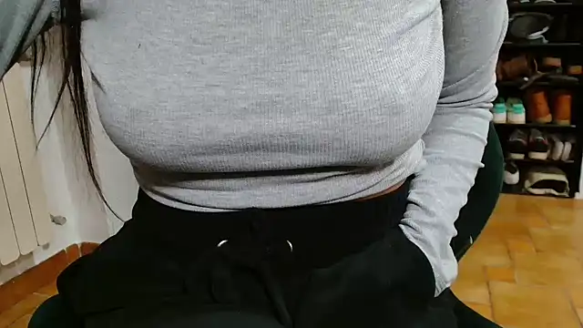 patatinahot87 online show from February 2026 05:40:02 PM