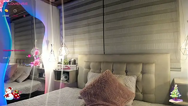 cristal  hot 1 online show from December 2025 05:02:02 AM