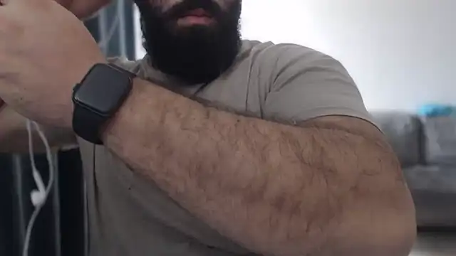 hugemachohandsome online show from November 2025 12:14:02 PM