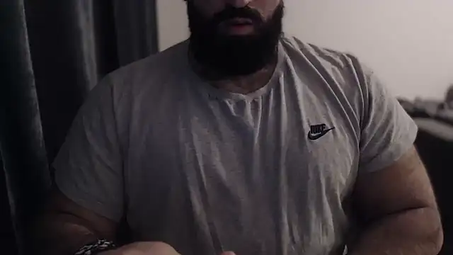 hugemachohandsome online show from November 2025 10:23:02 PM